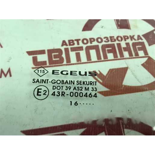 Стекло дверей передних правых Renault Trafic III 2014-2021 803009537R